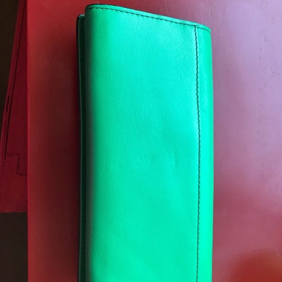 Kate spade emerald green wallet - Picture 2 of 4